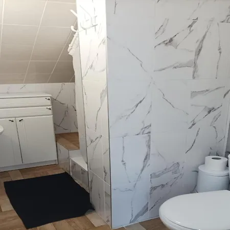 In With A Garden Apartment