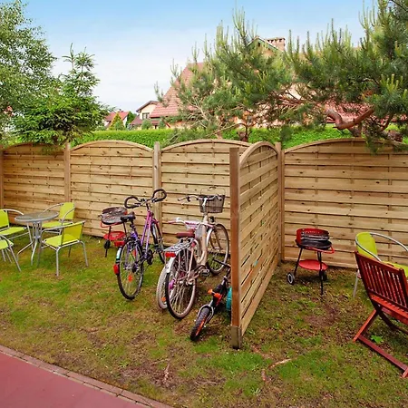 Appartement In With A Garden Rowy (Pomerania)